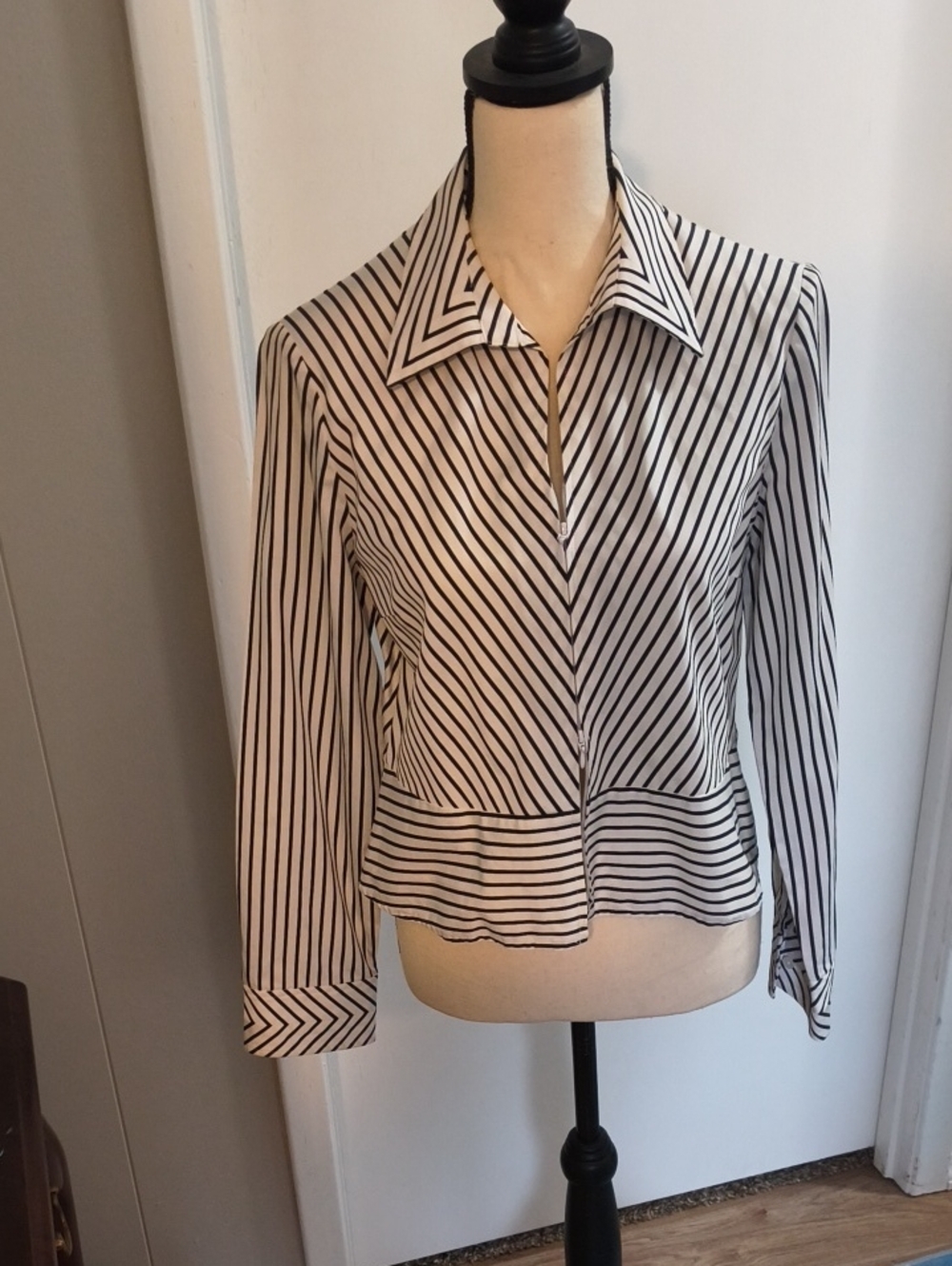 Jones New York Black & White Striped Button-Front Blouse